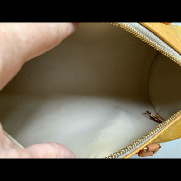 Louis Vuitton Monogram VERNIS Bedford beige bag - Picture 5 of 16